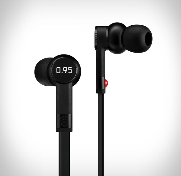 leica-master-dynamic-headphones-8.jpg