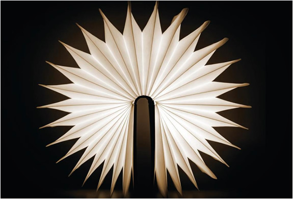 lumio-book-lamp-5.jpg | Image