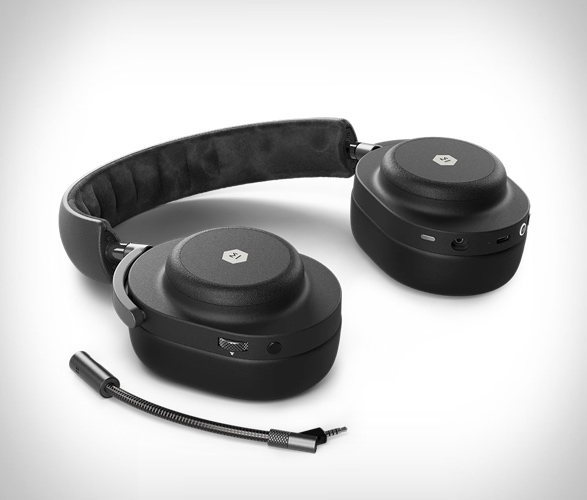 master-dynamic-wireless-gaming-headphones-3.jpg | Image
