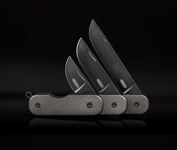 mikov-carbon-coated-pocket-knife-6.jpg