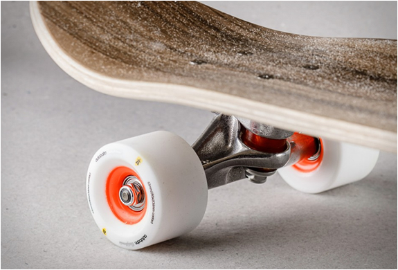 murksli-handcrafted-wooden-skateboards-6.jpg