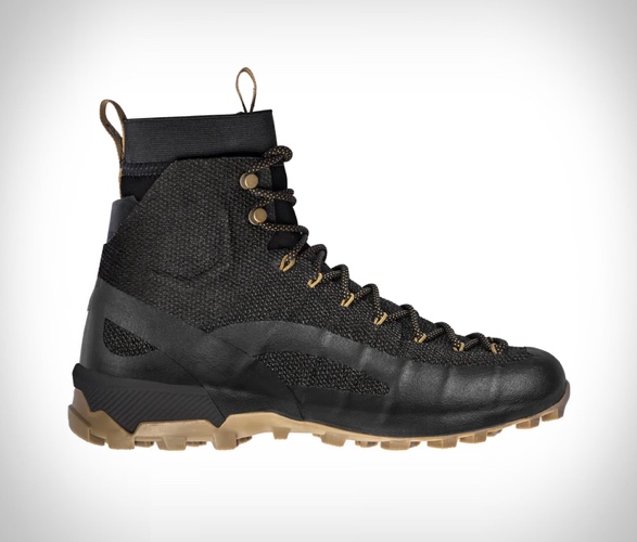 naglev-kevlar-hiking-boots-2.jpg | Image
