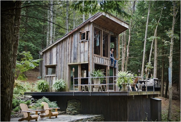 ONE-ROOM NEW YORK CABIN IN THE WOODS | Image