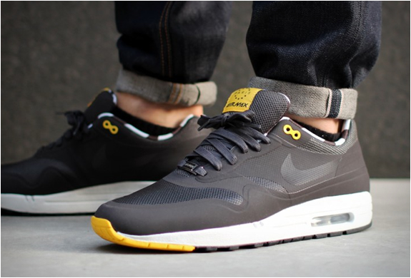 air max one limited edition