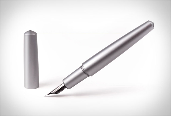 Nova Minimal Fountain Pen | Image