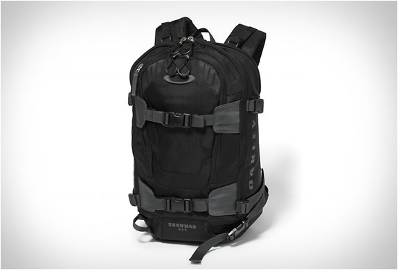 oakley-snowmad-ras-backpack-2.jpg | Image