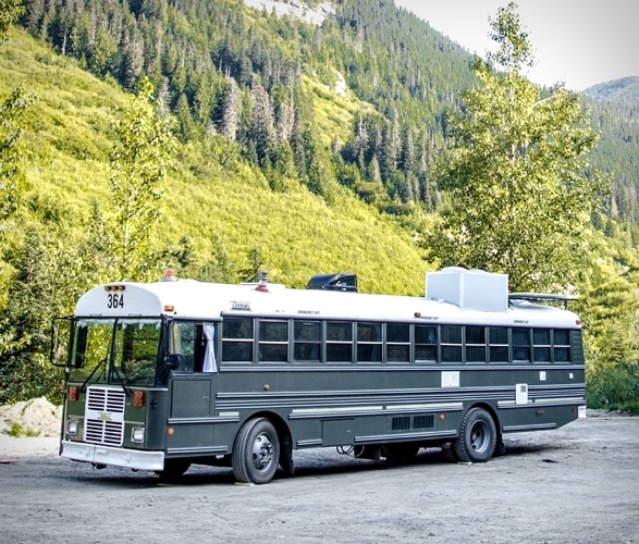 paved-to-pines-school-bus-conversions-10.jpg
