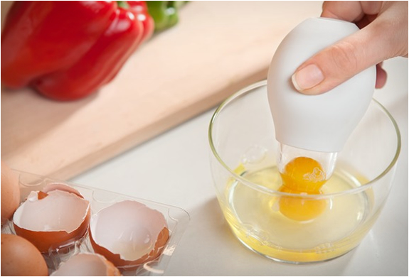 Pluck | Egg Yolk Extractor | Image