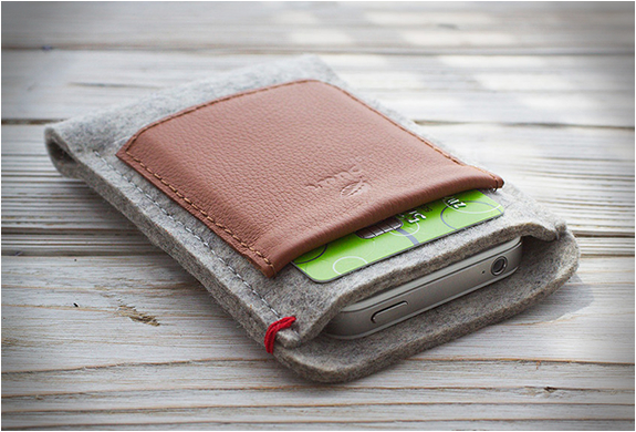 IPHONE WALLET | BY PUURCO | Image
