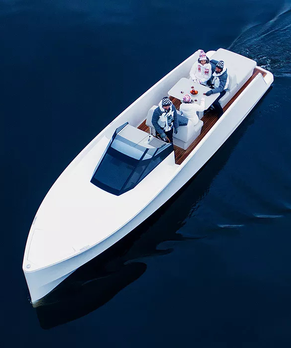 q30-electric-boat-6.jpg
