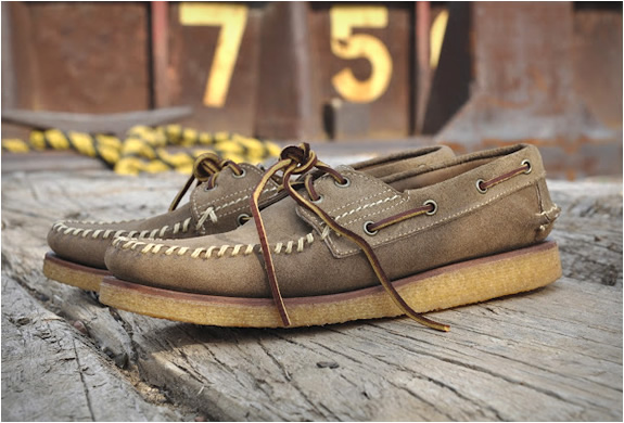 RED WING 9158 HAND SEWN MOCCASINS | Image