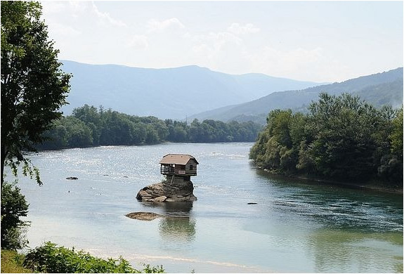 river-house-serbia-4.jpg | Image