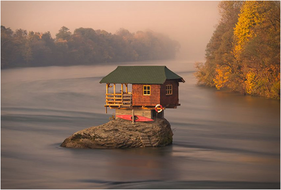 RIVER HOUSE | SERBIA | Image