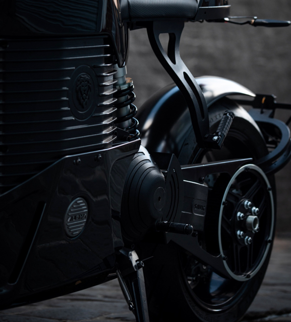 savic-c-series-motorcycle-8.jpeg