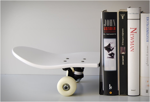 skate-home-tail-nose-bookends-2.jpg | Image