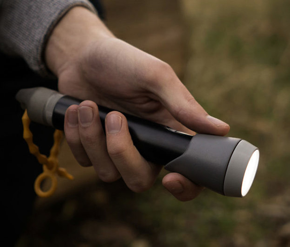 sparkr-lighter-flashlight-3.jpg | Image