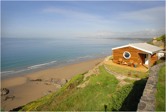 THE EDGE | CLIFF TOP BEACH COTTAGE | Image