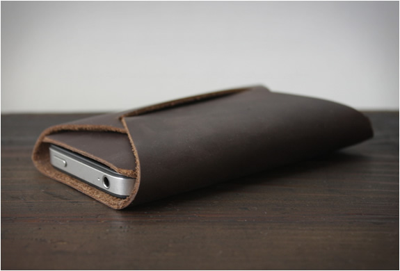 the-folded-iphone-carry-2.jpg | Image