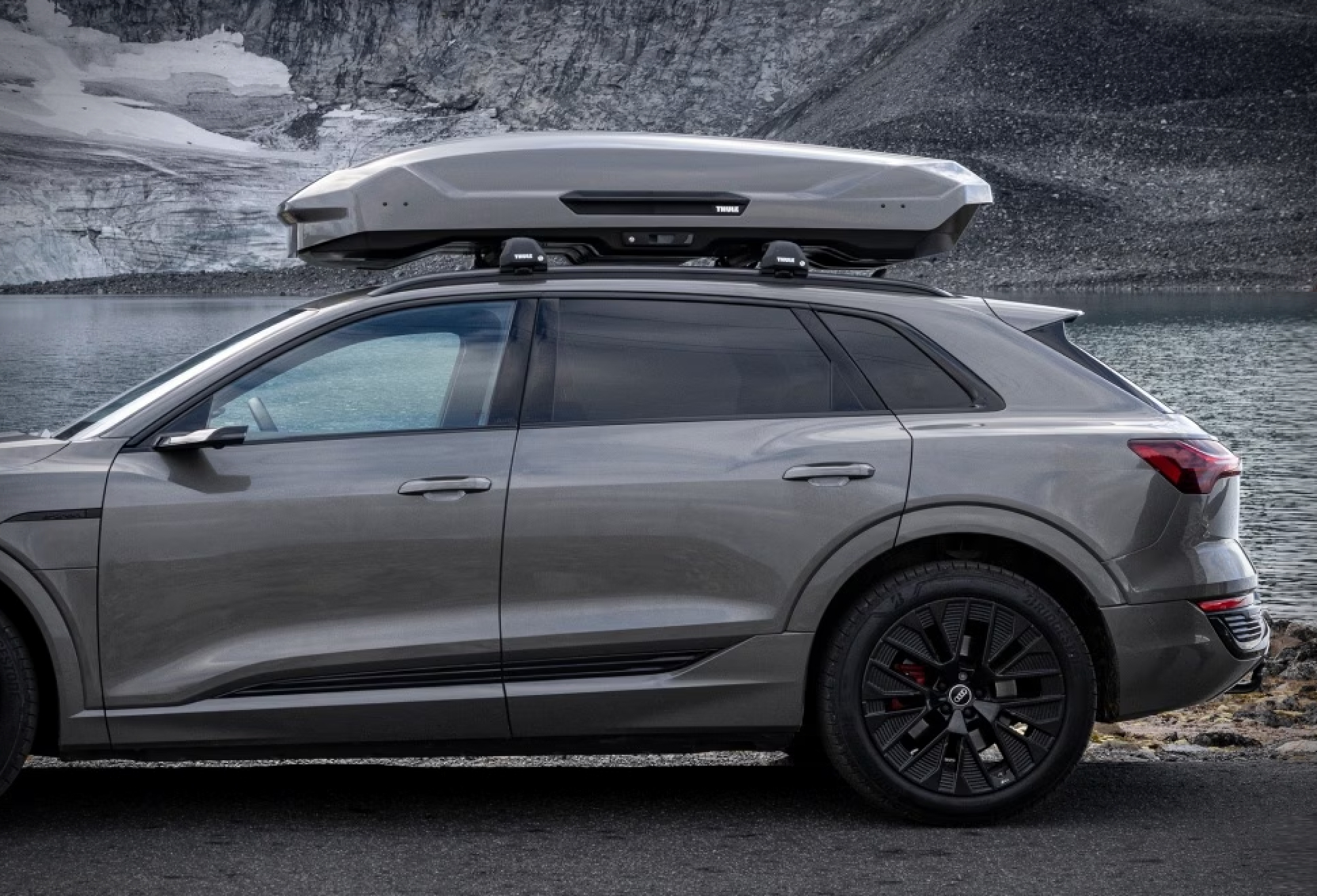 Thule Motion 3 Roof Box | Image