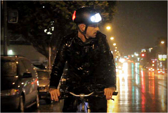 TORCH | BIKE HELMET WITH INTEGRATED LIGHTS | Image