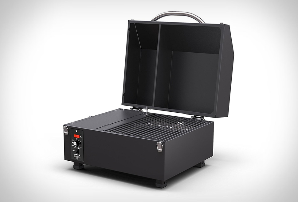TRAEGER PORTABLE TABLETOP GRILL | Image