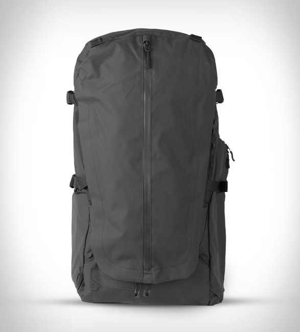 wandrd-fernweh-adventure-photography-backpack-2.jpg | Image