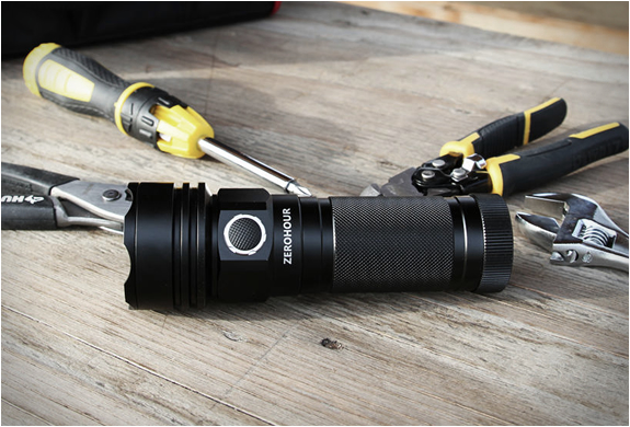 zerohour-flashlight-5.jpg | Image