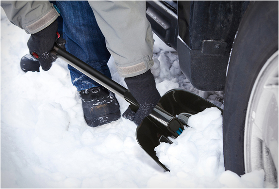 zeus-snow-shovel-and-brush-2.jpg | Image
